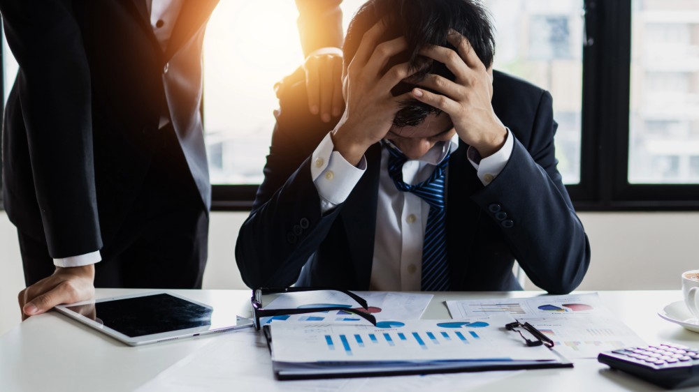 なぜ職場で強迫観念が強まりやすいのか？